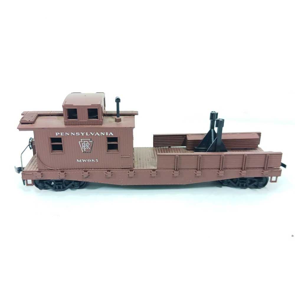 Athearn HO Scale Pennsylvania Work Caboose Kit 1276 PRR Brown MW985 Train Car